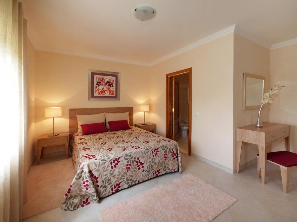 Oasis Parque Country Club Hotel Portimao Room photo
