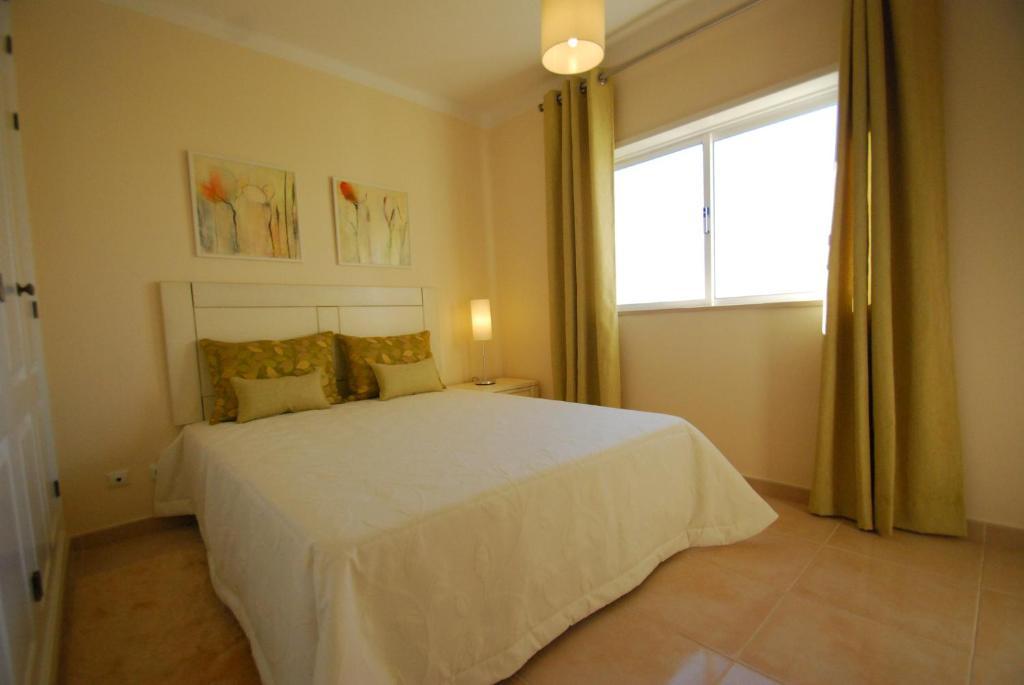 Oasis Parque Country Club Hotel Portimao Room photo